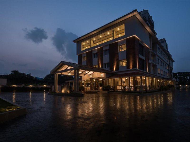 Hotel Aadrika Chikmagalūr Εξωτερικό φωτογραφία